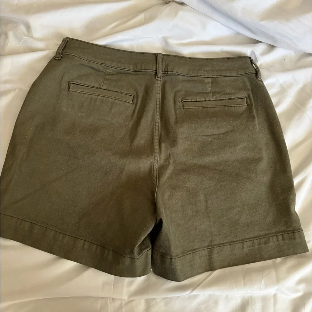 Green Shorts Simply Vera Wang - Picture 3 of 4